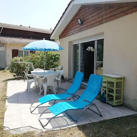 Au Bord De L'eau Holiday home Hourtin